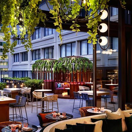 W Toronto Hotel Екстериор снимка