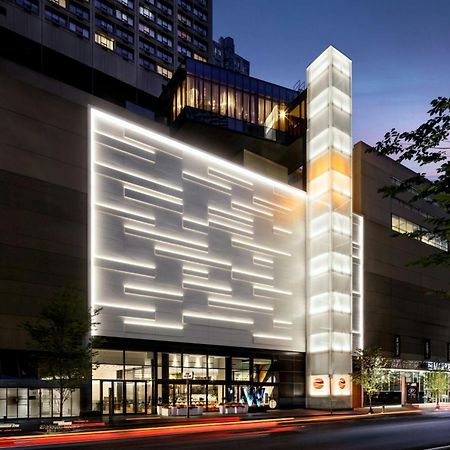 W Toronto Hotel Екстериор снимка