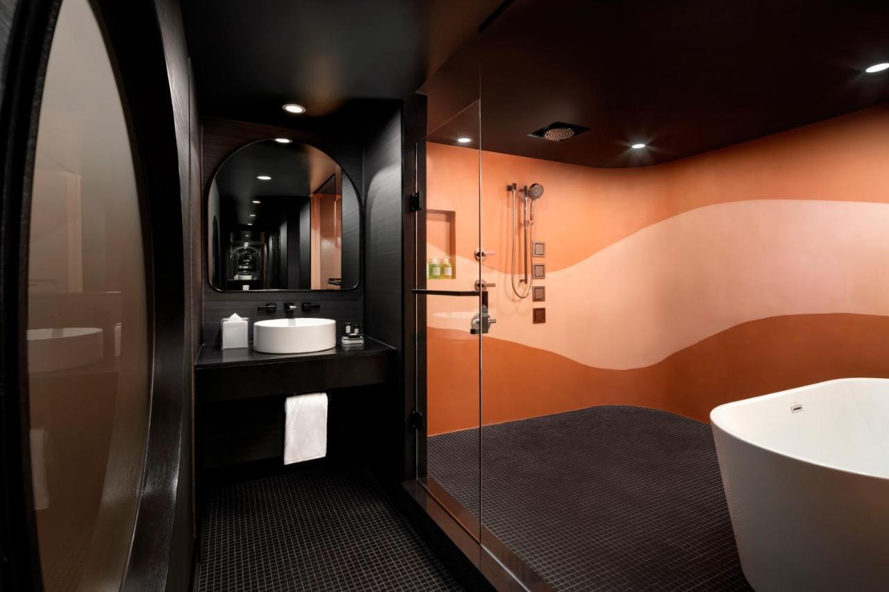 W Toronto Hotel Екстериор снимка