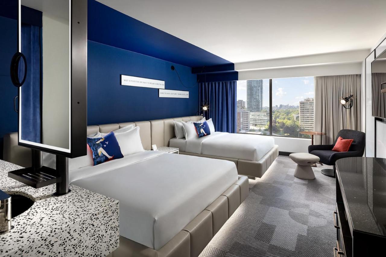 W Toronto Hotel Екстериор снимка