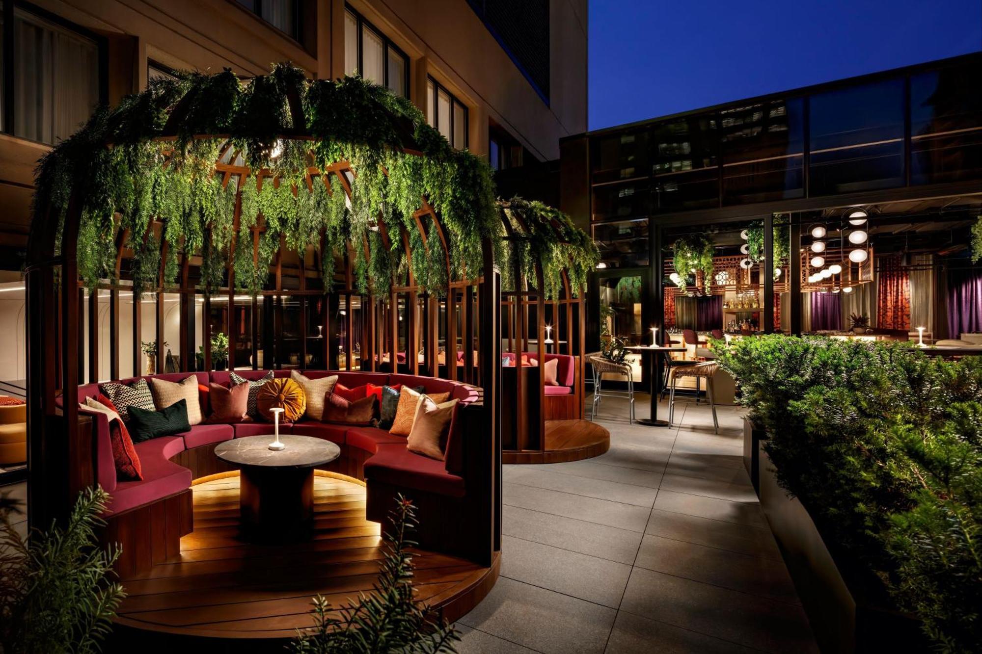W Toronto Hotel Екстериор снимка